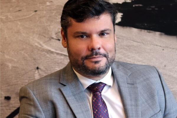 dino-andrade-advogado-brasilia-guia-da-justiça