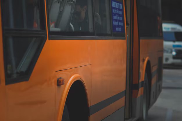 Empresa de ônibus que tentou mudar local da ação é condenada por revelia