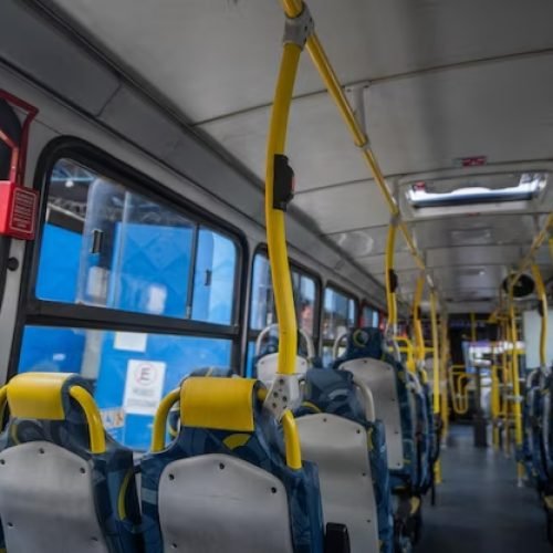 Cobrador de ônibus que extrapolava duas horas de intervalo não receberá horas extras