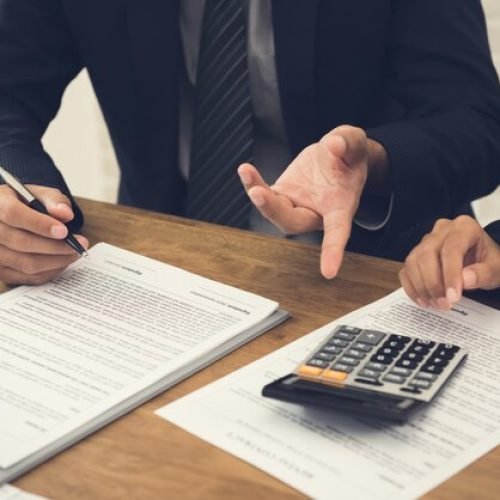 Uso do salário mínimo para indexar contrato não basta para afastar mora por falta de pagamento