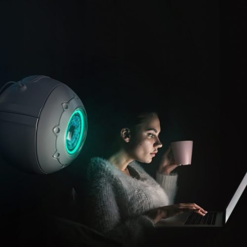 Demissões em massa e monitoramento digital: caso Itaú expõe desafios jurídicos com home office